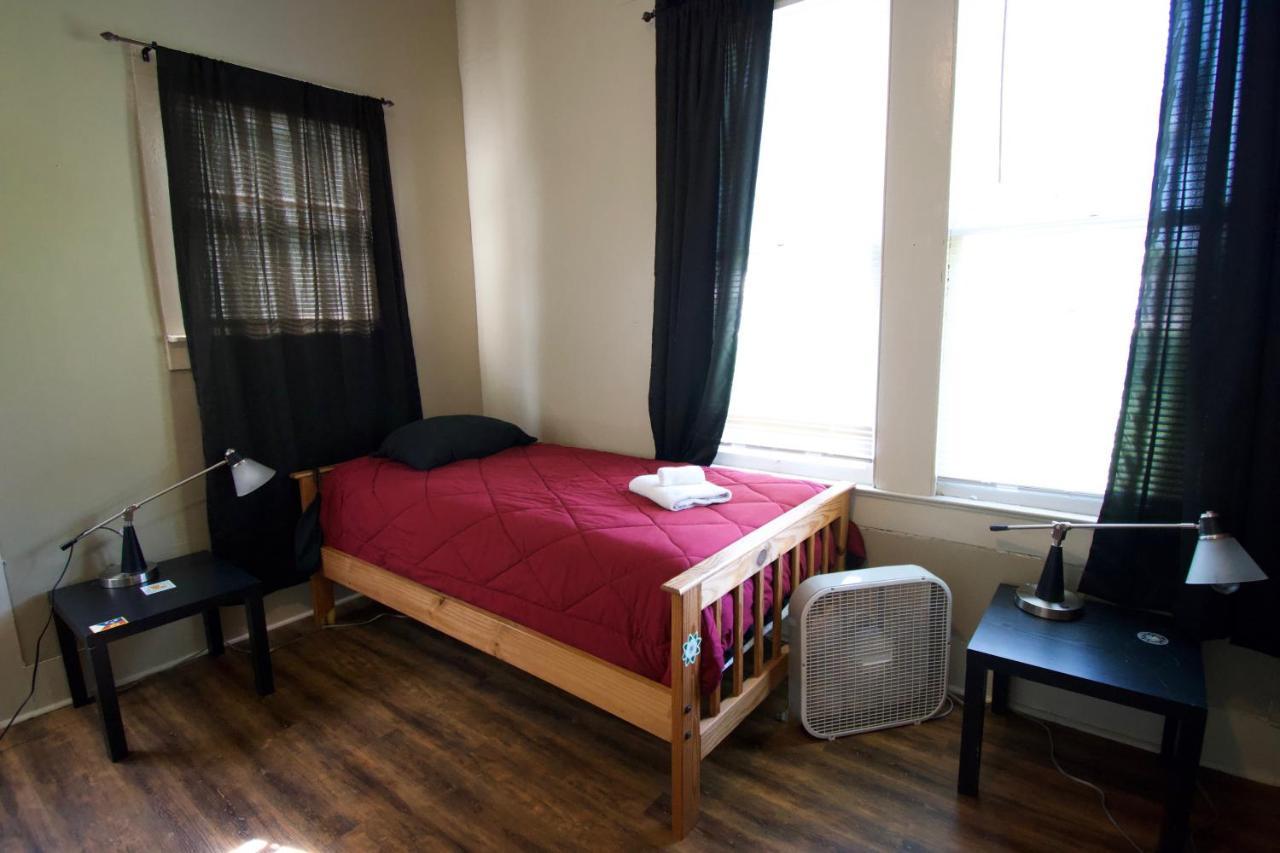 Cajun Hostel Downtown Lafayette Kültér fotó